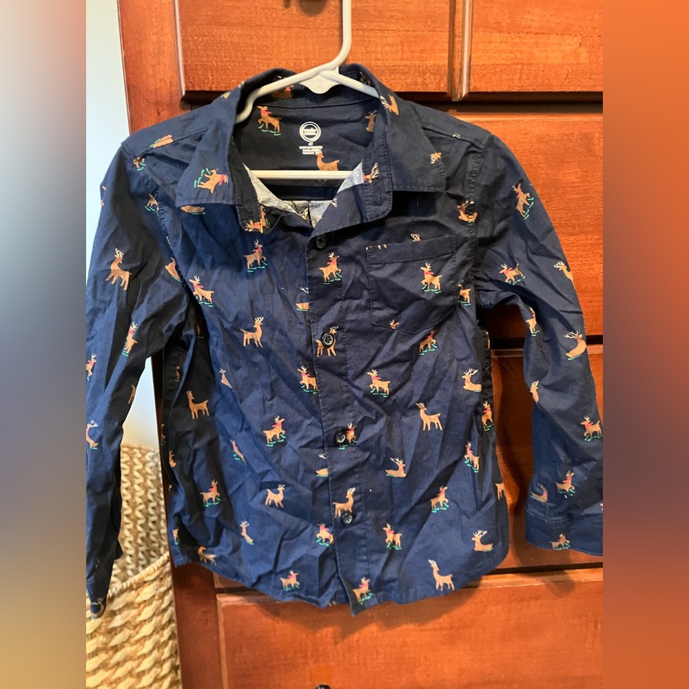 Wonder Nation Navy Shirt with Reindeer Print